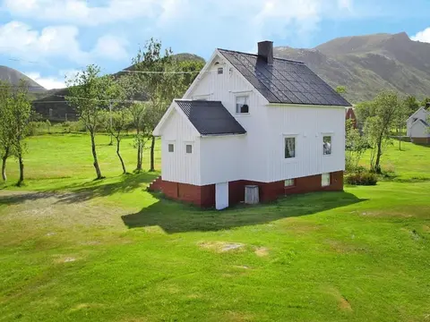 7 Person Holiday Home in Bostad-by Traum