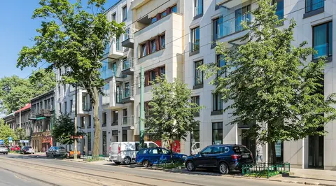Apartments with Event Space & Hot Tub