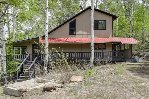 Secluded 3-acre Cabin in Tollgate w/ Gas Grill!