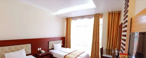 AHA Full House Hotel