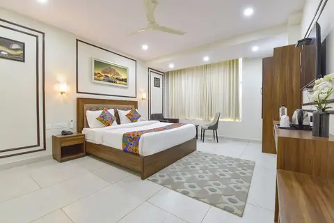 Fabhotel Lfc