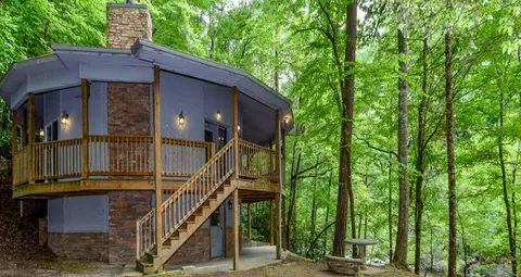 Dream Catcher 1 Bedroom Home by RedAwning