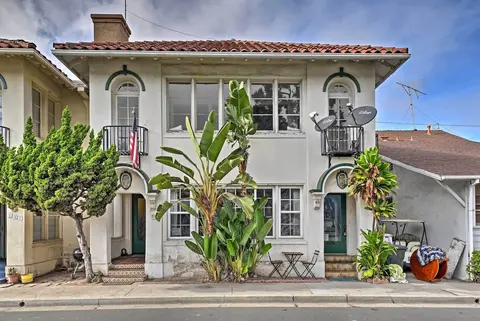 Steps to Avalon Bay: Sunny Catalina Island Home!