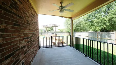 5Bdrm 3.5Bath 12Beds - HOME BIG AS TEXAS