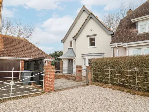 9 Church Farm Rise