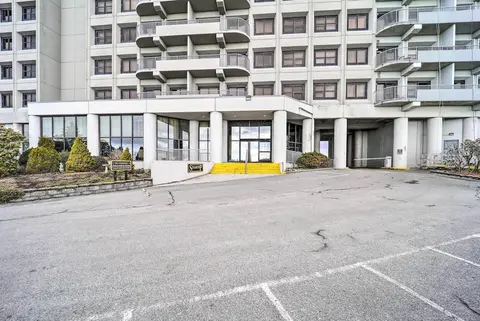3 Mi to Sugar Mountain Resort: Condo w/ Balcony!