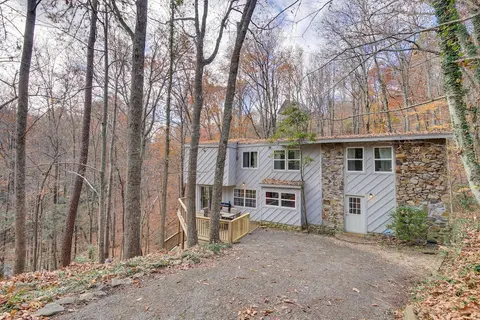 Hot Tub & Game Room: Gatlinburg Golf Getaway!