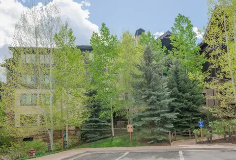 Beaver Creek Landing B402 3 Bedroom Condo by RedAwning