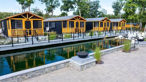 Phoebe Limit 3 1 Bedroom Cabin