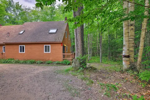 Cozy New Hampshire Retreat Near Attitash Mountain!