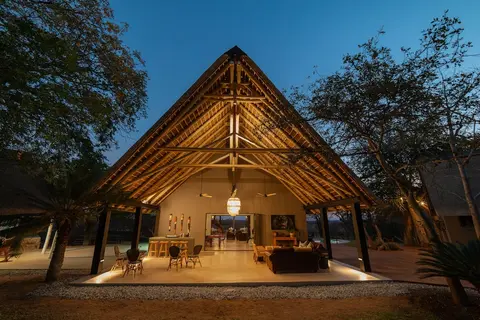 Tomo Safari Lodge