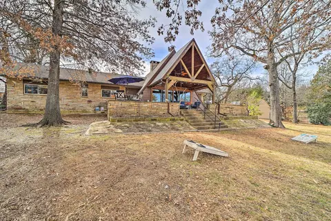 Spacious Lakeside Getaway w/ Fire Pit
