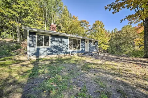 Secluded Suttons Bay Retreat w/ Fire Pit!