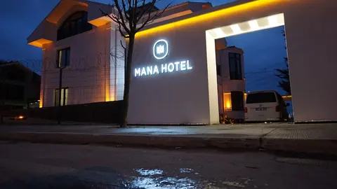 mana airport hotel