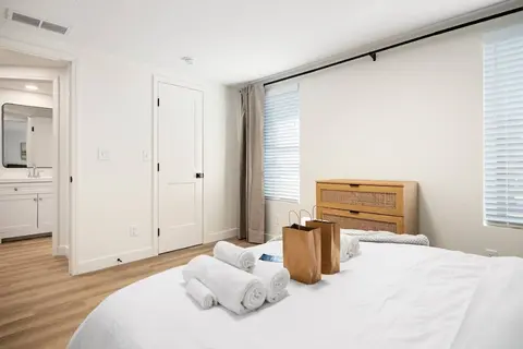 The Silo 6 - Modern Abode