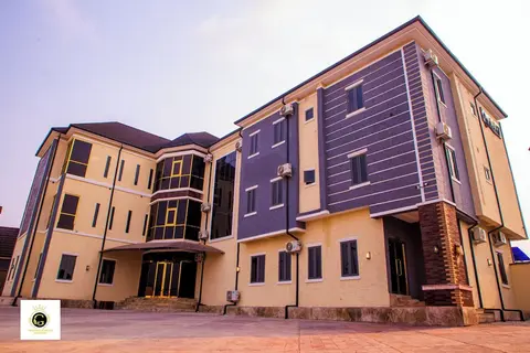 Greenview Hotel and Apartment