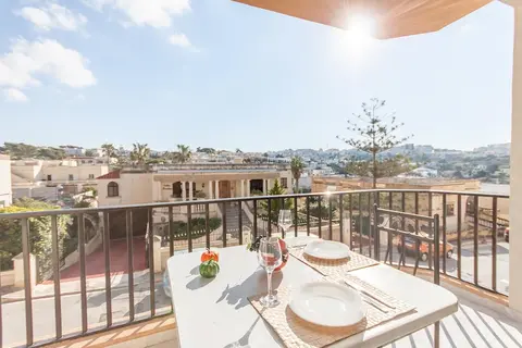 Merill Pool and Sea Charming Apart 2