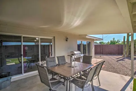 Pet-friendly Arizona Escape: Golf & Hike Nearby!
