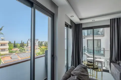 Flat w Balcony 4 min to Kyrenia Castle Near Beach