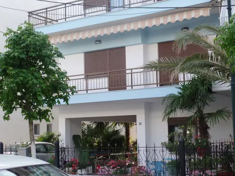 Antique The Hotel