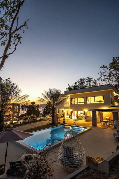 Villa with Jacuzzi &Stunning Seaview V30
