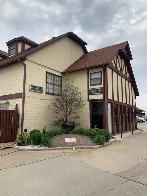 Executive Inn