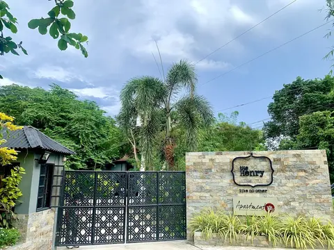The Henry Resort Taramindu Laiya