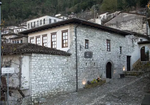 Villa 4 Bed & Breakfast
