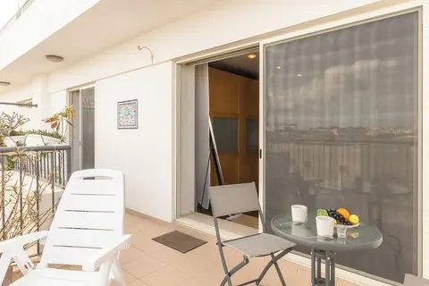 Modern and Comfortable Apart Savoy Garden