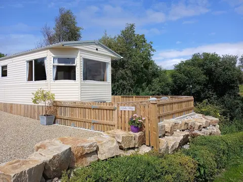 Comfortable Mobile Home in the Countryside