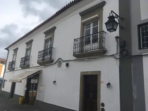 Avis Guest House