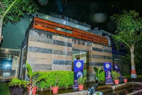 OYO 3823 Marigold Club
