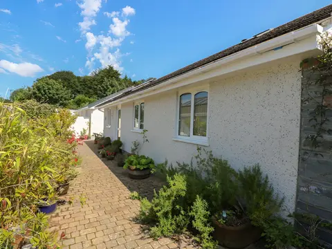 Suntrap Hideaway