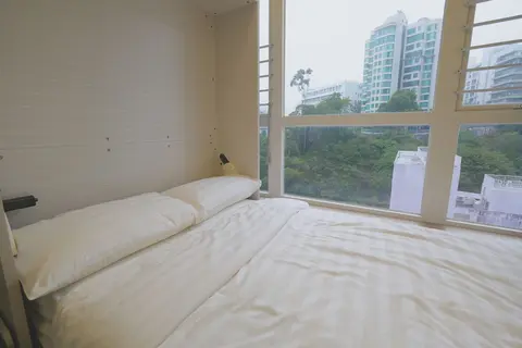 China Rich Hotel