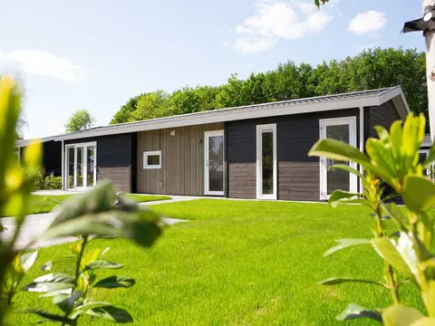 Beautiful Chalet With Airco, in a Holiday Park