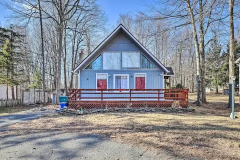 Tobyhanna Home Near Kalahari w/ Lake & Pool Access