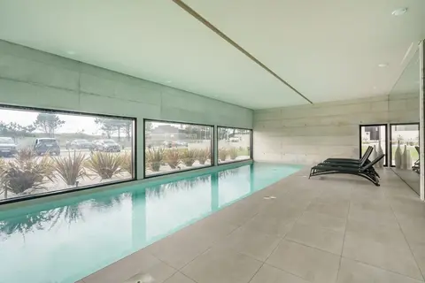 Green Coast Beachfront Retreat by Minho s Guest