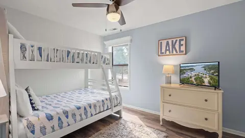 Indian Pointe Lake View Pets!