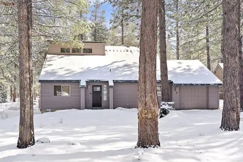 5 Sandhill 3 Bedroom Home by RedAwning
