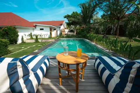 Zena Surf Suite