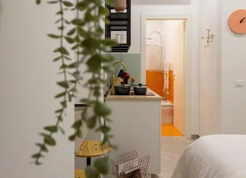 Lovely and tiny unit in the City center