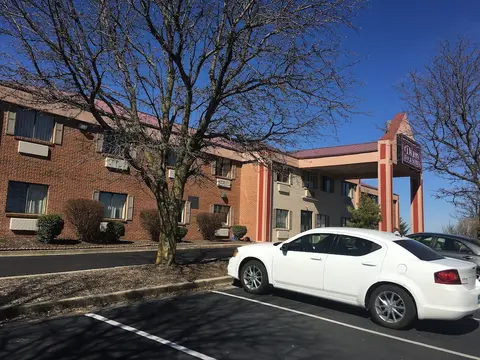 Derby Inn & Suites