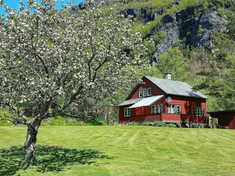 12 Person Holiday Home in Etne