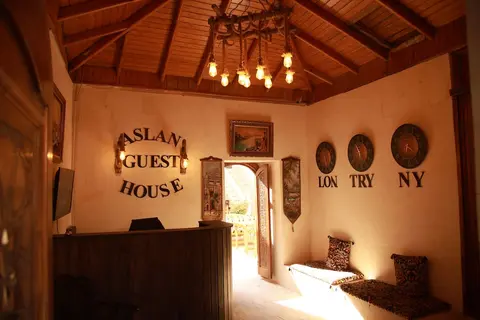 Aslan Guest House