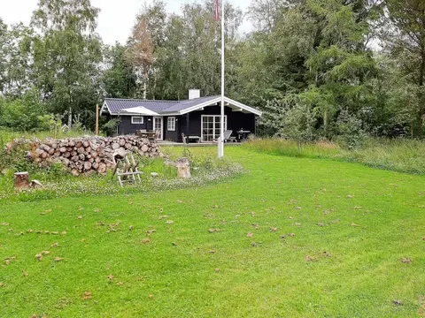 6 Person Holiday Home in Jerup