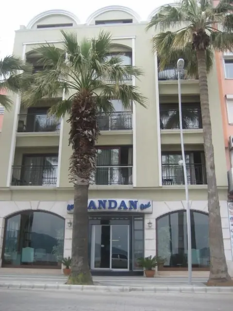 Candan Beach Hotel