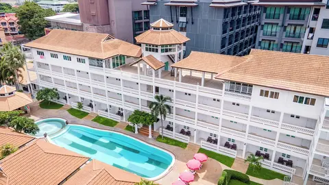 Le Palm Hotel