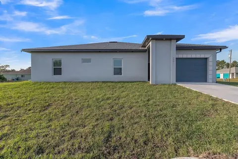 Serene Golf View Retreat 3 Bedroom Duplex by RedAwning