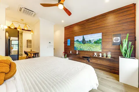 4 Mi to Beach: Modern Condo in Wilton Manors