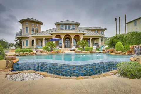Private Dock + Pier: Luxe Villa on Galveston Bay!